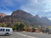 Zion Canyon Cabins - Parkplatz