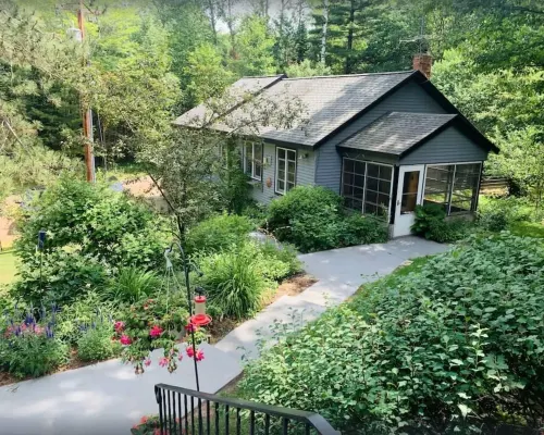 Secluded Northwoods getaway on beautiful Lake Nokomis Hotels in Nokomis