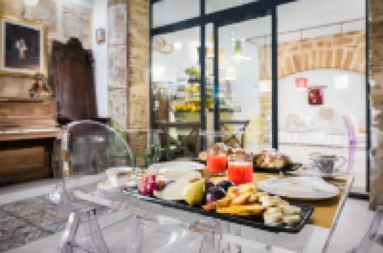 ปอร์ตา ดิ คาสโตร โรงแรม & สปา