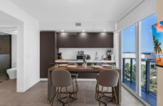 Resort Style Pool and Exceptional Amenities - Amazing Studio