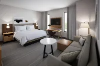 Staybridge Suites Montreal Airport - ST-Laurent by IHG 多佛爾VIARail站附近的飯店