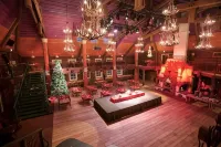 Kakslauttanen Arctic Resort - Igloos and Chalets