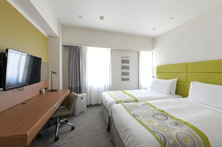 Ana Holiday Inn Sapporo Susukino Отели рядом с достопримечательностью «Kotoni Shrine»