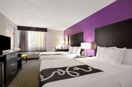 La Quinta Inn & Suites by Wyndham Miami Lakes