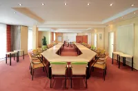 Land-Gut-Hotel Zum Alten Forsthaus - Aufladestation für Elektroautos Hotels in Hurtgenwald