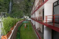 Sangay Spa Hotel Hotels near La Casa del Arbol