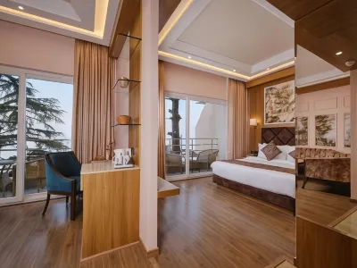 Regenta Place Dalhousie at Mall Road