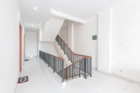 RedDoorz Near Universitas Esa Unggul Bekasi Harapan Indah Hotel a Tarumajaya