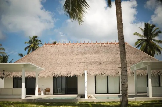 La Belle Hollow Trees Kepulauan Mentawai otelleri