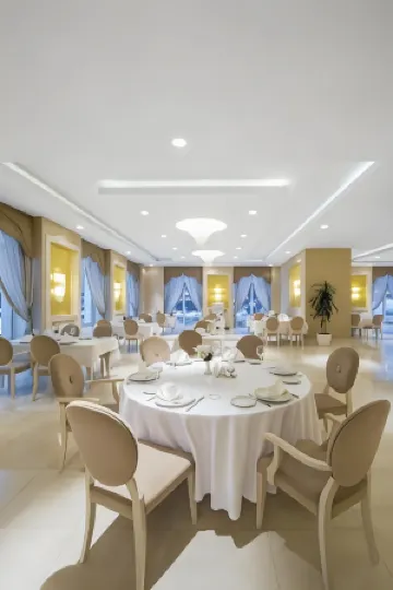 Qafqaz Riverside Hotel