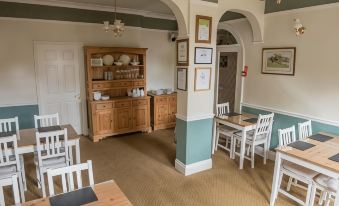 Toothbrush Rooms at Lattice Lodge - Guest Kitchen & EV Recharging
