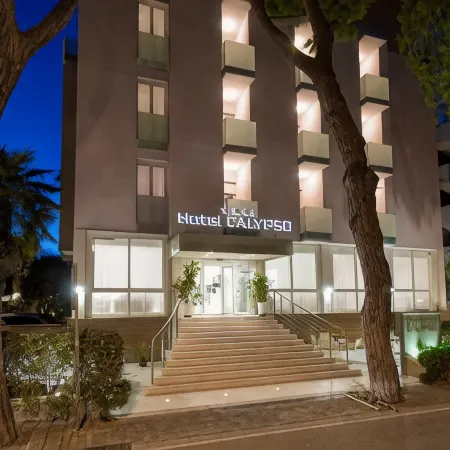 Hotel Calypso- Rimini Marina Centro Отели рядом с достопримечательностью «Храм Темпио Малатестиано»
