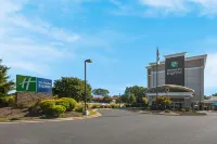 Holiday Inn Express Hampton - Coliseum Central