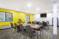 AmericInn by Wyndham Delafield Hotels in Delafield