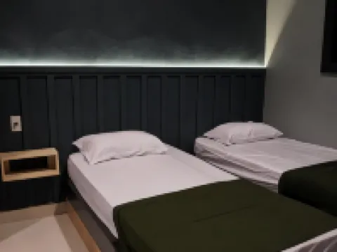 Ohana Homestay & Kost 杜邁酒店