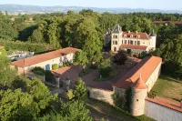 Château de Champlong Table Hôtel Golf & Spa Hotels in Saint-Marcel-d'Urfe