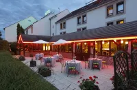 Ikar - Fasthotel Blois فنادق في Vineuil