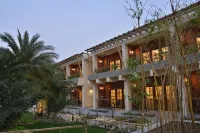 The Creek Boutique Resort & Spa فنادق في Birbhum