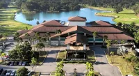 Amverton Cove Golf & Island Resort - Parkering