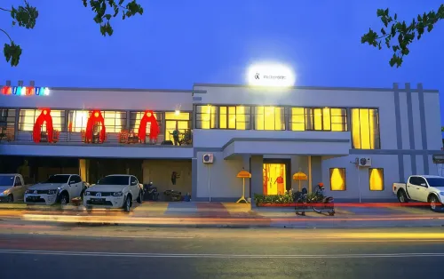 Grand Pangeran Khar Hotel - parking