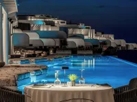 Cresanto Luxury Suites Hotels in Santorini