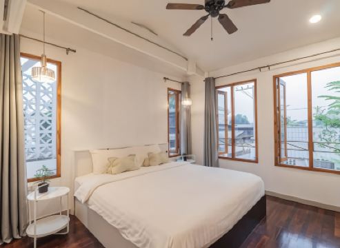 เฌอวา101 โฮมแอนด์โฮสเทล