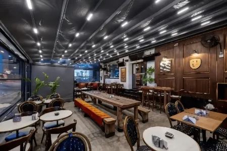 Hay Hotel Alsancak Отели рядом с достопримечательностью «Kemeralti Market»