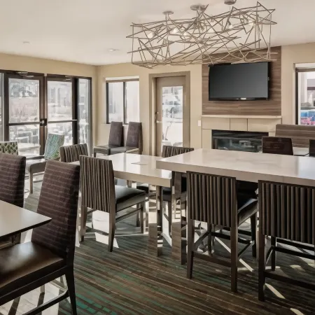 Residence Inn Denver Tech Center Отели рядом с достопримечательностью «Парк штата Черри Крик»