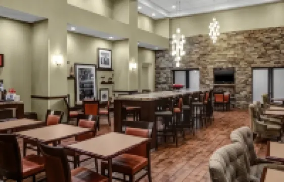 Hampton Inn & Suites Bakersfield/Hwy 58