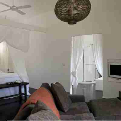 Blue Cliffs Retreat Rooms