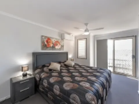 Athena Motel Apartments Hotels in South Toowoomba