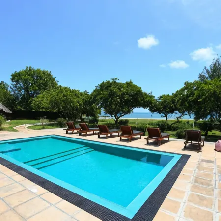 Kay Jay Beach House - Pasikudha