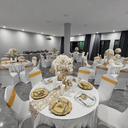 Bridgeview Hotel & Conference Centre