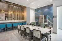 Best Western Plus Wilkes Barre-Scranton Airport Hotel - breakfast