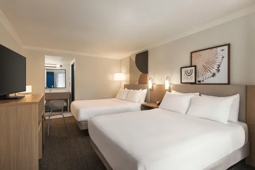 Spark by Hilton Sarasota Siesta Key Gateway Hotels in Sarasota