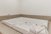 Comfort Inn - Bathtub
