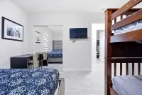 Total Oasis @  Private Villa in Hollywood FL for a large groups 3 Miles to beach - Villas