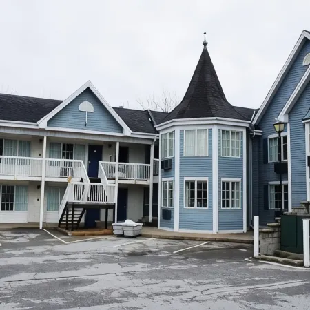Falls Lodge & Suites