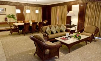 Waterfront Airport Hotel and Casino – Mactan