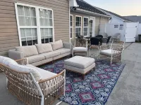 Spacious 5-bedroom Beach Retreat W/ Private Pool - Wifi