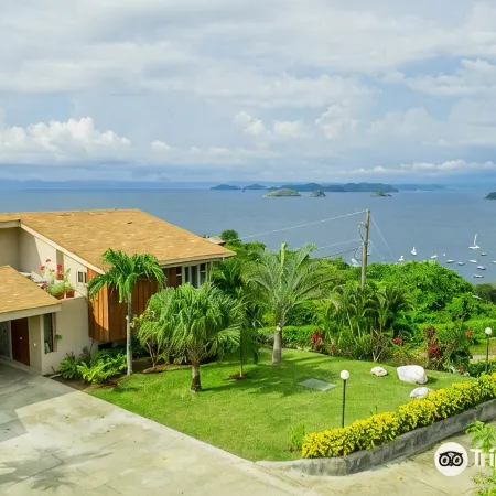 Bahia Pez Vela Resort Отели в г. Коко