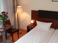 City Hotel Mercator Отели рядом с достопримечательностью «Норденд»