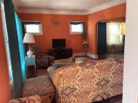 House in the Hood 3-bedroom SE Cleveland with WiFi