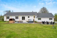 Close to Acadia NP/Bar Harbor! Hot Tub-Sauna-Gameroom-Fire Pit-Pet Friendly! - Homestays