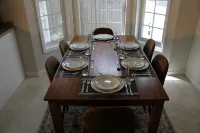 Lion’s Landing - PSU getaway! Everything needed for a fun, hassle-free stay!
