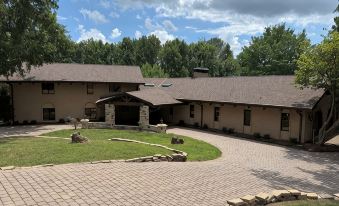 7 Br Lake Barkley Estate - Perfect for Family Gatherings, Reunions & Retreats