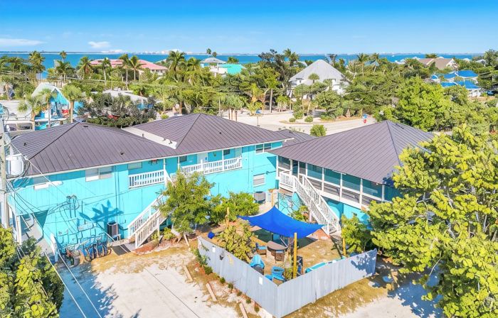 Seahorse Suites #1. Pet Friendly Beach HAVEN!