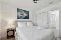 1 Bedroom Treasure Island Getaway - Apartments