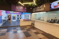 JR Homestay@93 Kozi Square - Pools