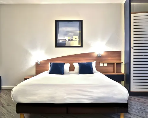 فندق آرت باريس إست Hotels near الحي التاسع عشر - بوت - شومونت - لا فيليت